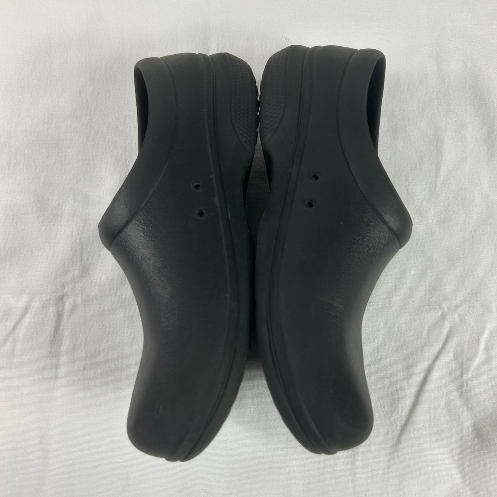 Crocs Black‎ Slip On Work Shoes Clogs Comfort Non Slip Unisex W 7 M 9 - Picture 3 of 9